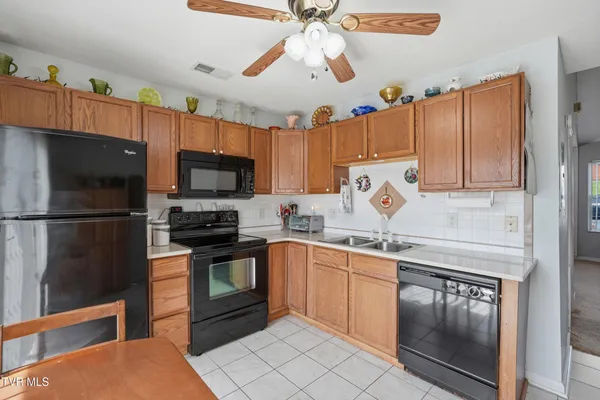 $199,000 | 25 Boone Hill Court, Unit 25, Gray, TN 37615