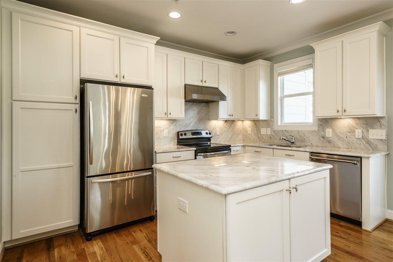 2745 Oberlin Road, Unit 101 Raleigh, NC 27608 - Photo 9 of 23 Photo 9