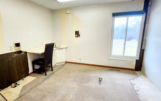 $174,900 | 13910 Highway 40, Gobles, MI 49055