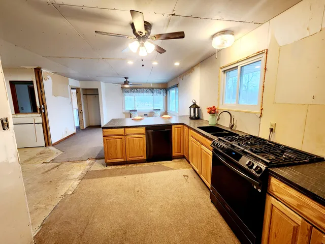 $174,900 | 13910 Highway 40, Gobles, MI 49055