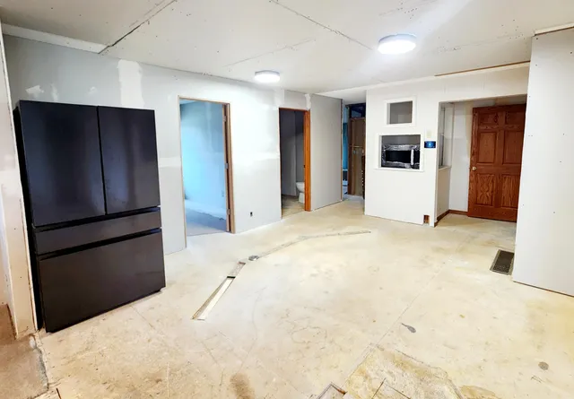 $174,900 | 13910 Highway 40, Gobles, MI 49055