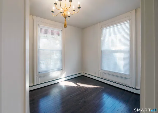 $1,500 | 214 Broadway, Unit 2, Norwich, CT 06360