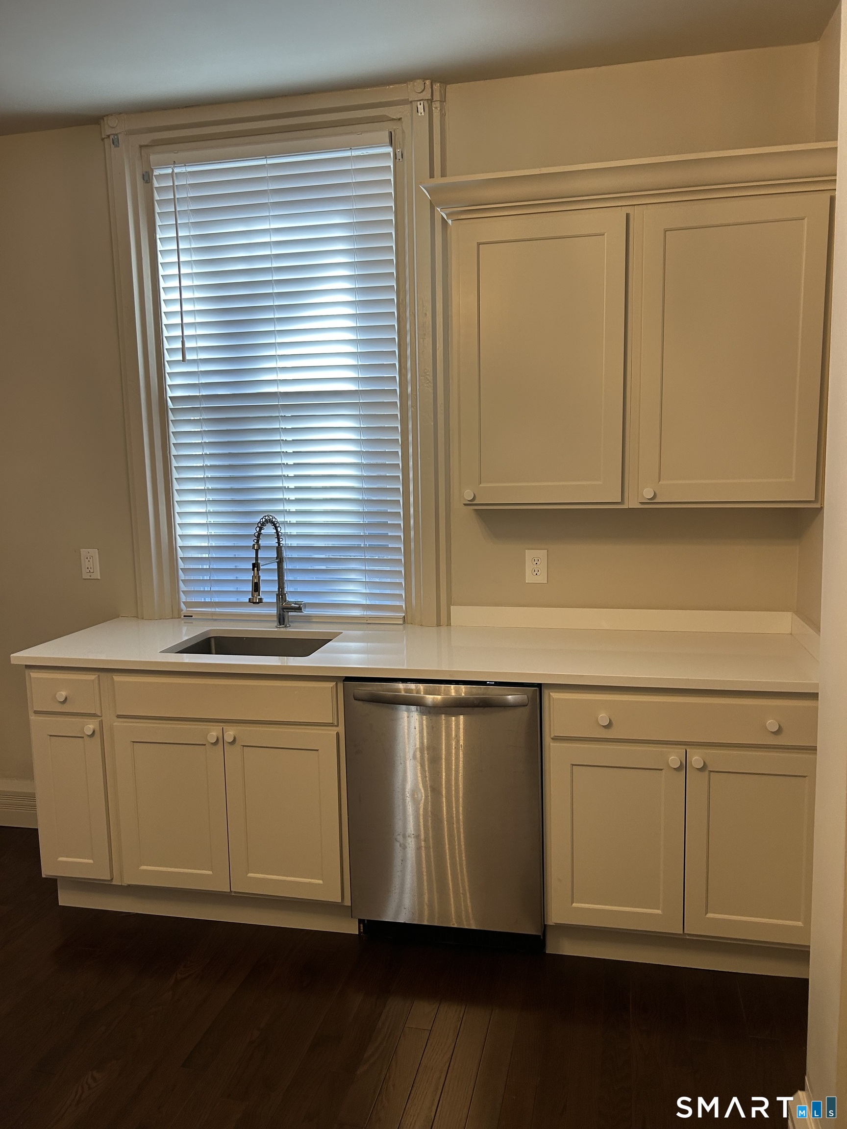 214 Broadway, Unit 2 Norwich, CT 06360 - Photo 5 of 11