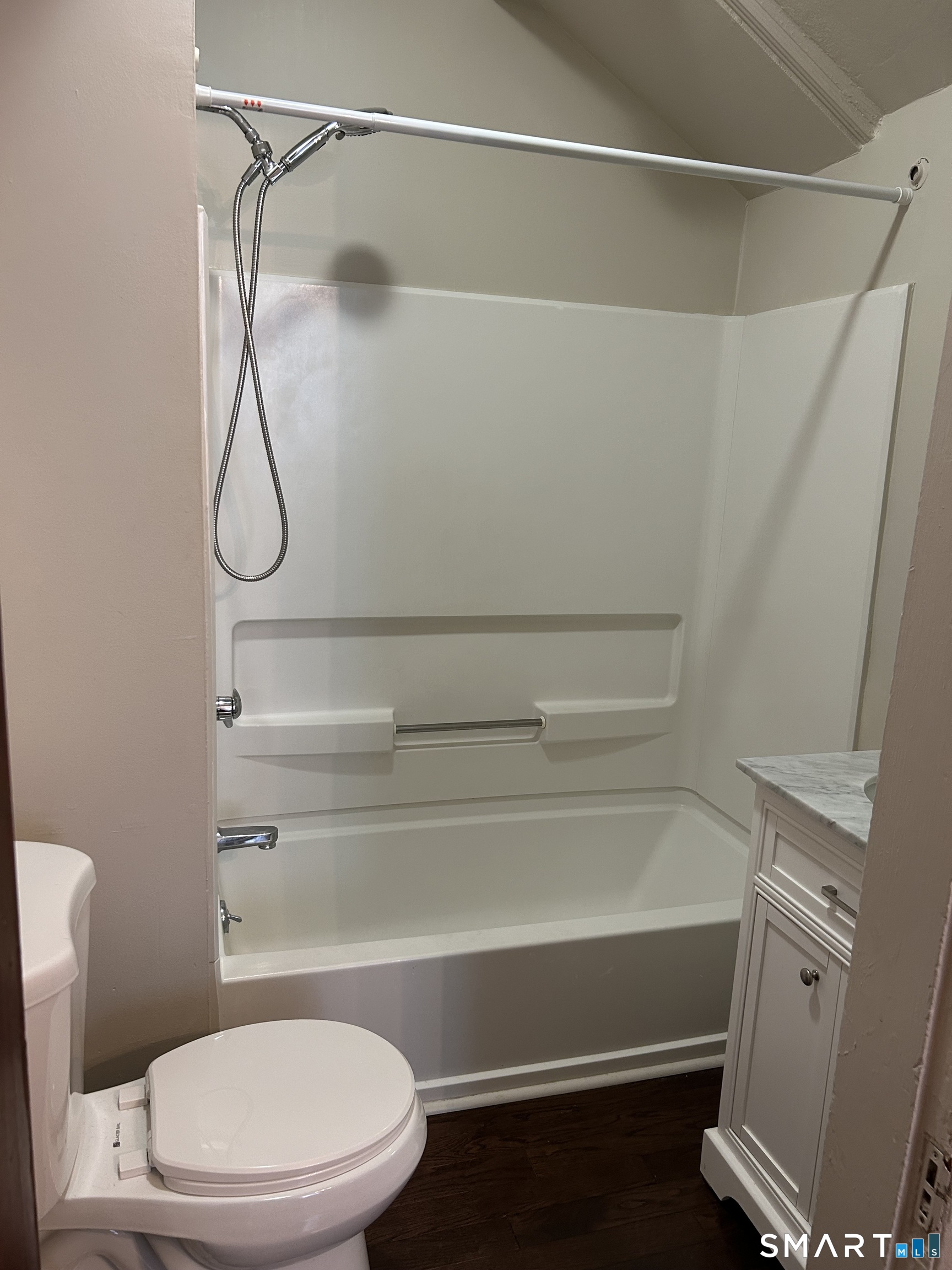 214 Broadway, Unit 2 Norwich, CT 06360 - Photo 10 of 11