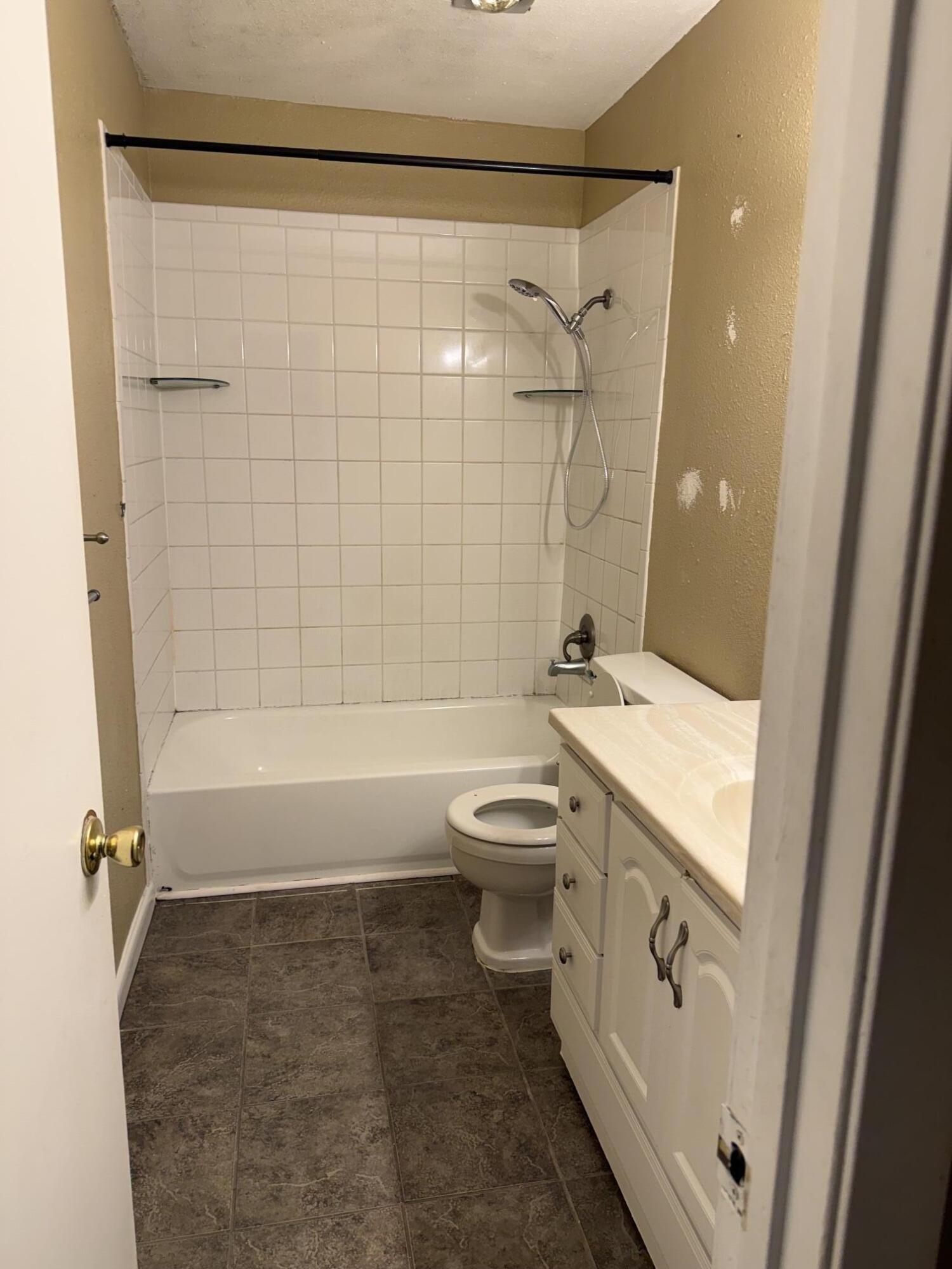 900 Mountain Creek Road, Unit 28 Chattanooga, TN 37405 - Photo 6 of 8 IMG_7807