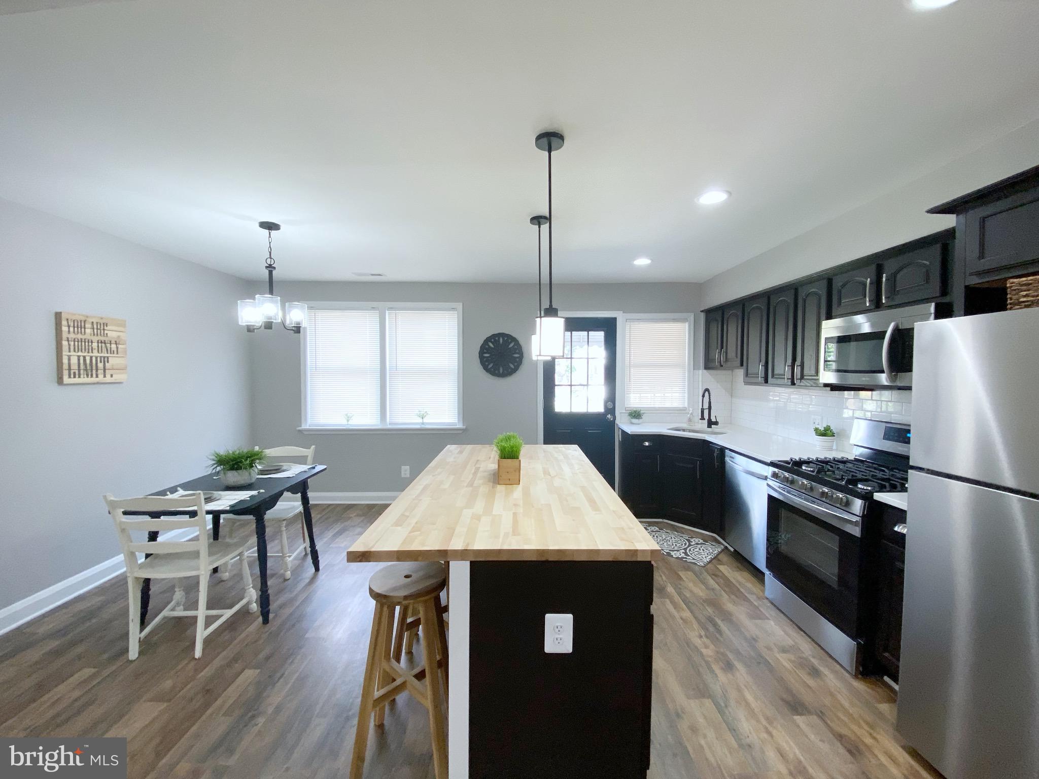 907 Kevin Road Baltimore, MD 21229 - Photo 4 of 17 Kitchen and Dining