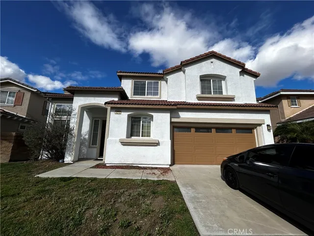 a house view with a outdoor space