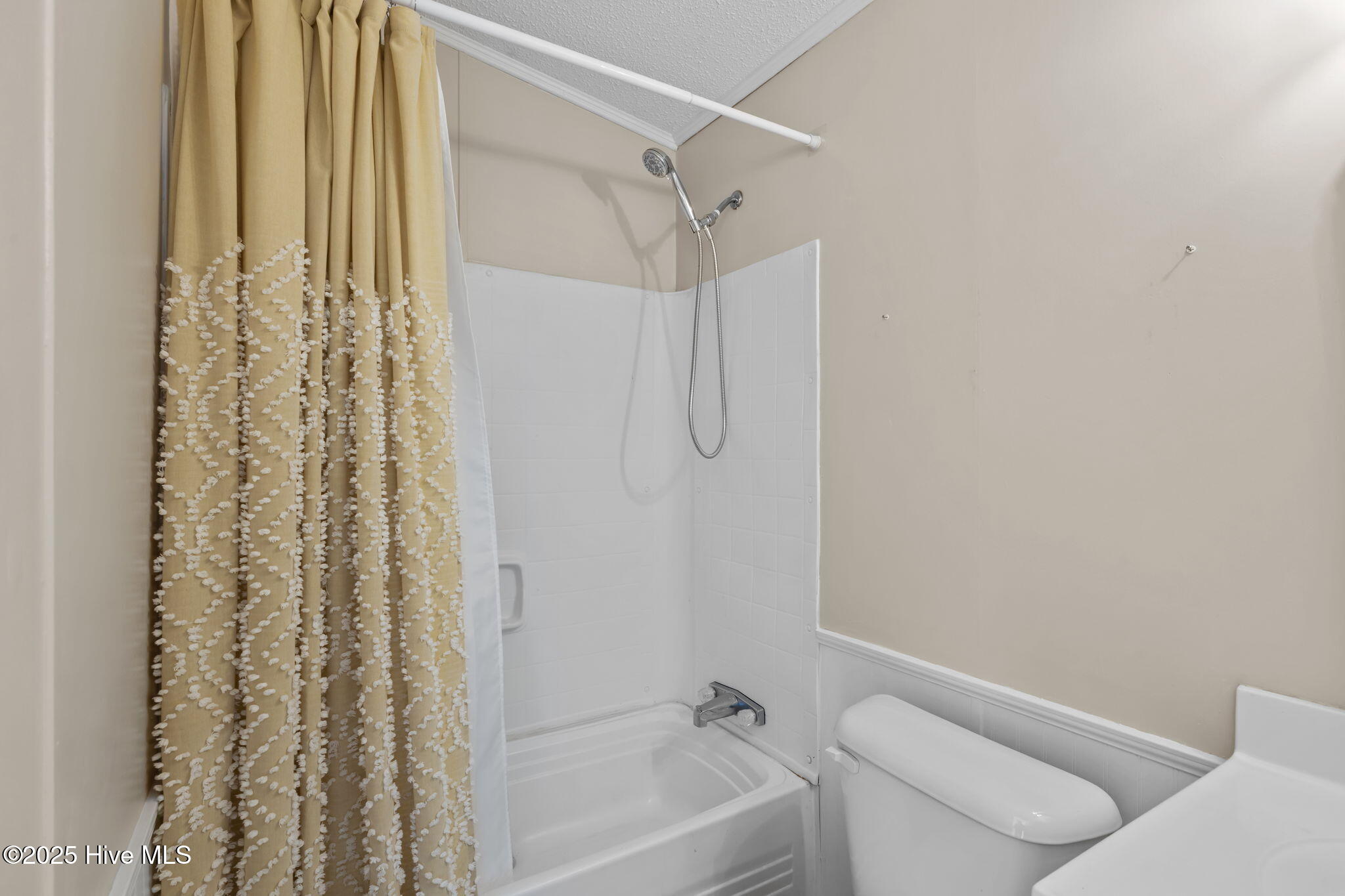 758 Wetherington Landing Road Stella, NC 28582 - Photo 35 of 49 Hall bath w/ tub