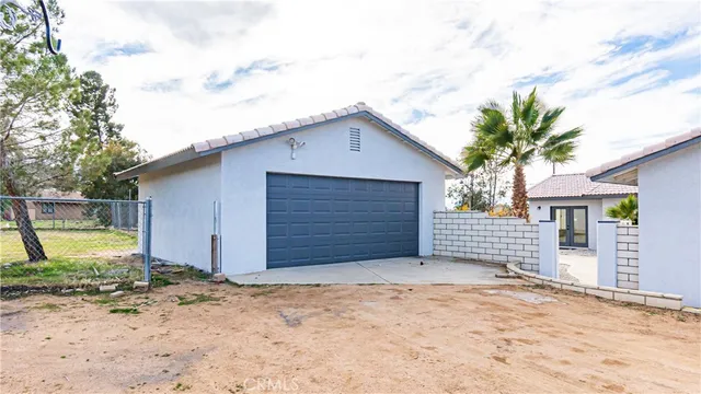 $559,000 | 9515 Juniper Street, Apple Valley, CA 92308