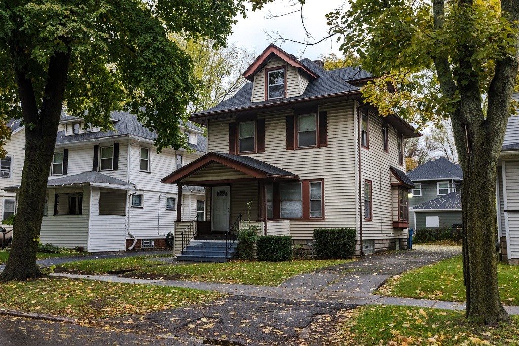 52 Ellicott Street Rochester, NY 14619 - Photo 1 of 1 Sexy Single house in the 19th is looking for new o