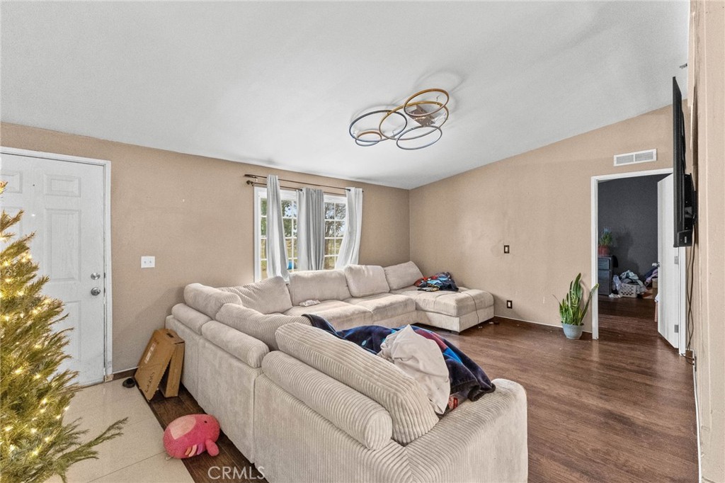 18967 Tawney Road, Unit A/B Adelanto, CA 92301 - Photo 7 of 28