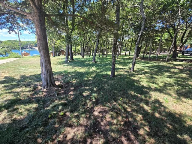 $128,000 | 69 East Sugar Lake Drive, Mound City, KS 66056