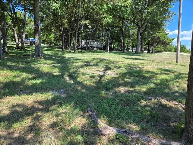 $128,000 | 69 East Sugar Lake Drive, Mound City, KS 66056