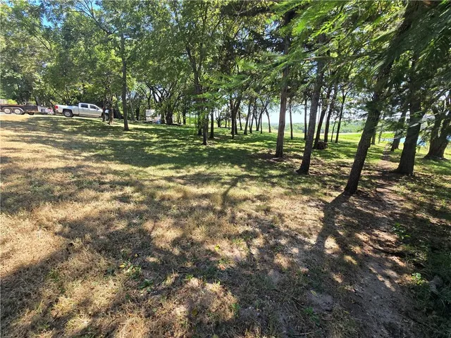 $128,000 | 69 East Sugar Lake Drive, Mound City, KS 66056