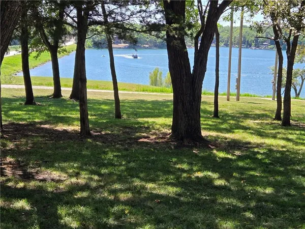 $125,000 | 69 East Sugar Lake Drive, Mound City, KS 66056