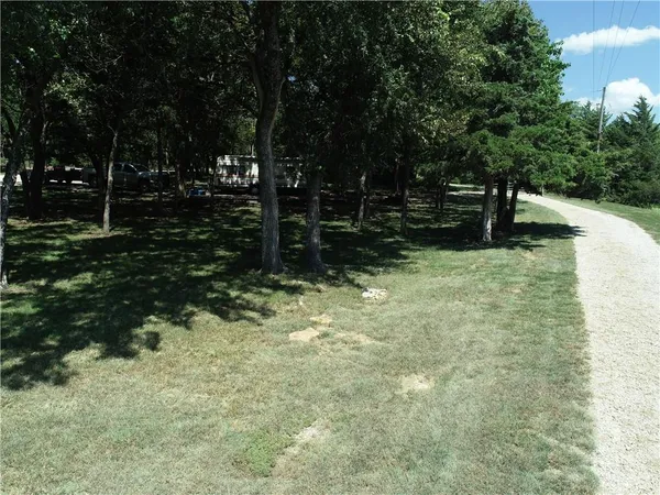 $125,000 | 69 East Sugar Lake Drive, Mound City, KS 66056