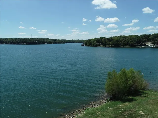 $128,000 | 69 East Sugar Lake Drive, Mound City, KS 66056