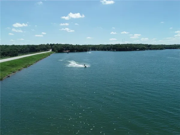 $125,000 | 69 East Sugar Lake Drive, Mound City, KS 66056