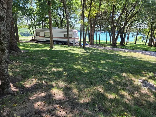 $128,000 | 69 East Sugar Lake Drive, Mound City, KS 66056