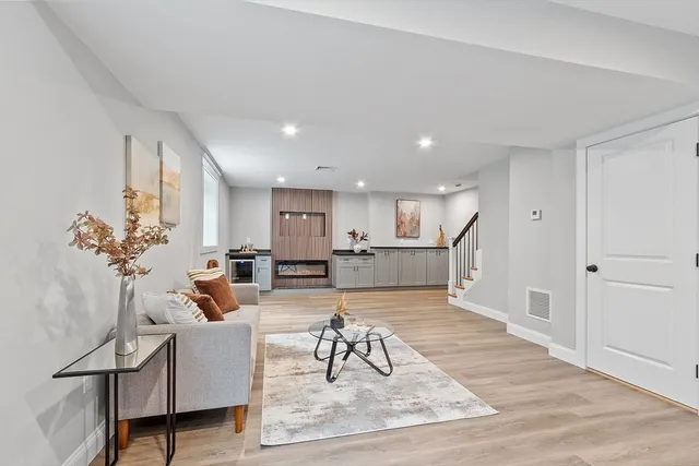 $1,250,000 | 15 A Park Street, North Reading, MA 01864