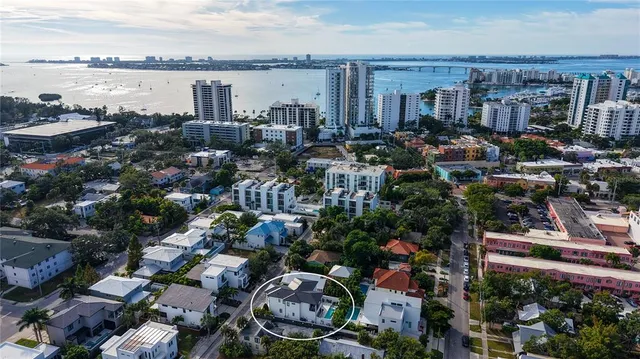 $3,100,000 | 1659 Devonshire Lane, Sarasota, FL 34236