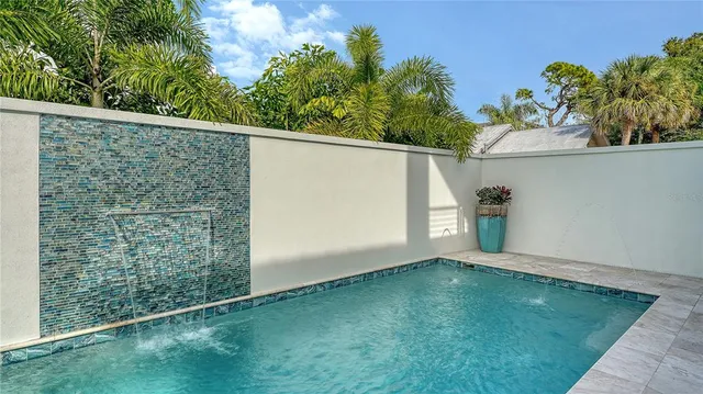 $3,100,000 | 1659 Devonshire Lane, Sarasota, FL 34236