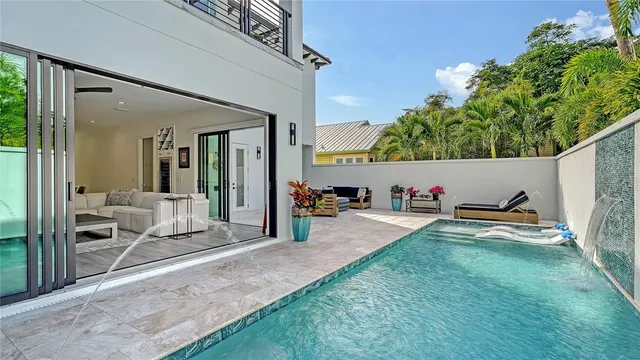 $3,100,000 | 1659 Devonshire Lane, Sarasota, FL 34236