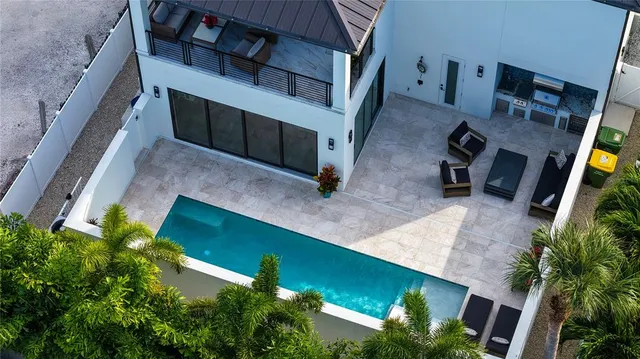 $3,100,000 | 1659 Devonshire Lane, Sarasota, FL 34236