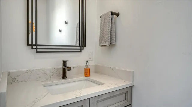 $3,100,000 | 1659 Devonshire Lane, Sarasota, FL 34236