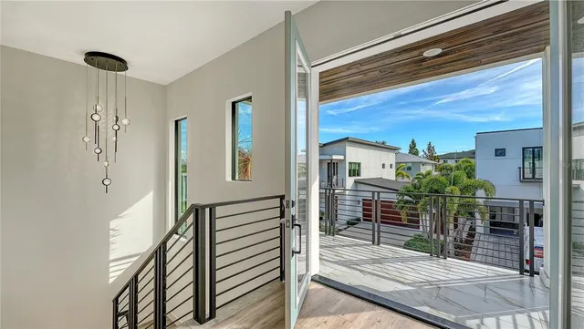 $3,100,000 | 1659 Devonshire Lane, Sarasota, FL 34236