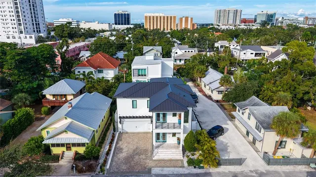 $3,100,000 | 1659 Devonshire Lane, Sarasota, FL 34236