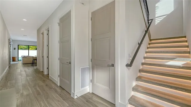 $3,100,000 | 1659 Devonshire Lane, Sarasota, FL 34236