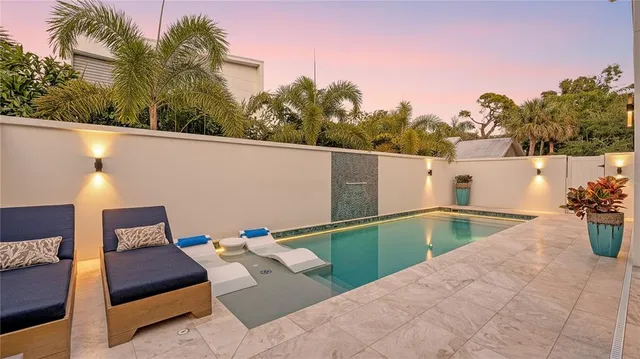 $3,100,000 | 1659 Devonshire Lane, Sarasota, FL 34236