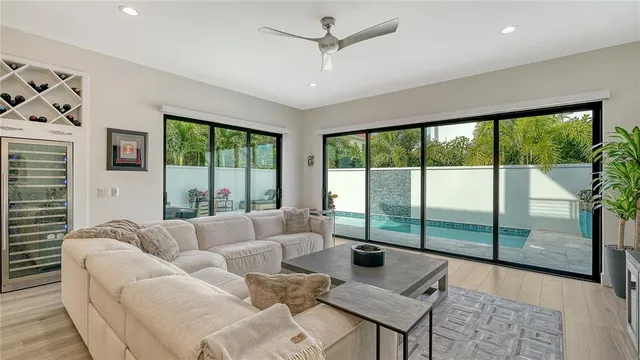 $3,100,000 | 1659 Devonshire Lane, Sarasota, FL 34236