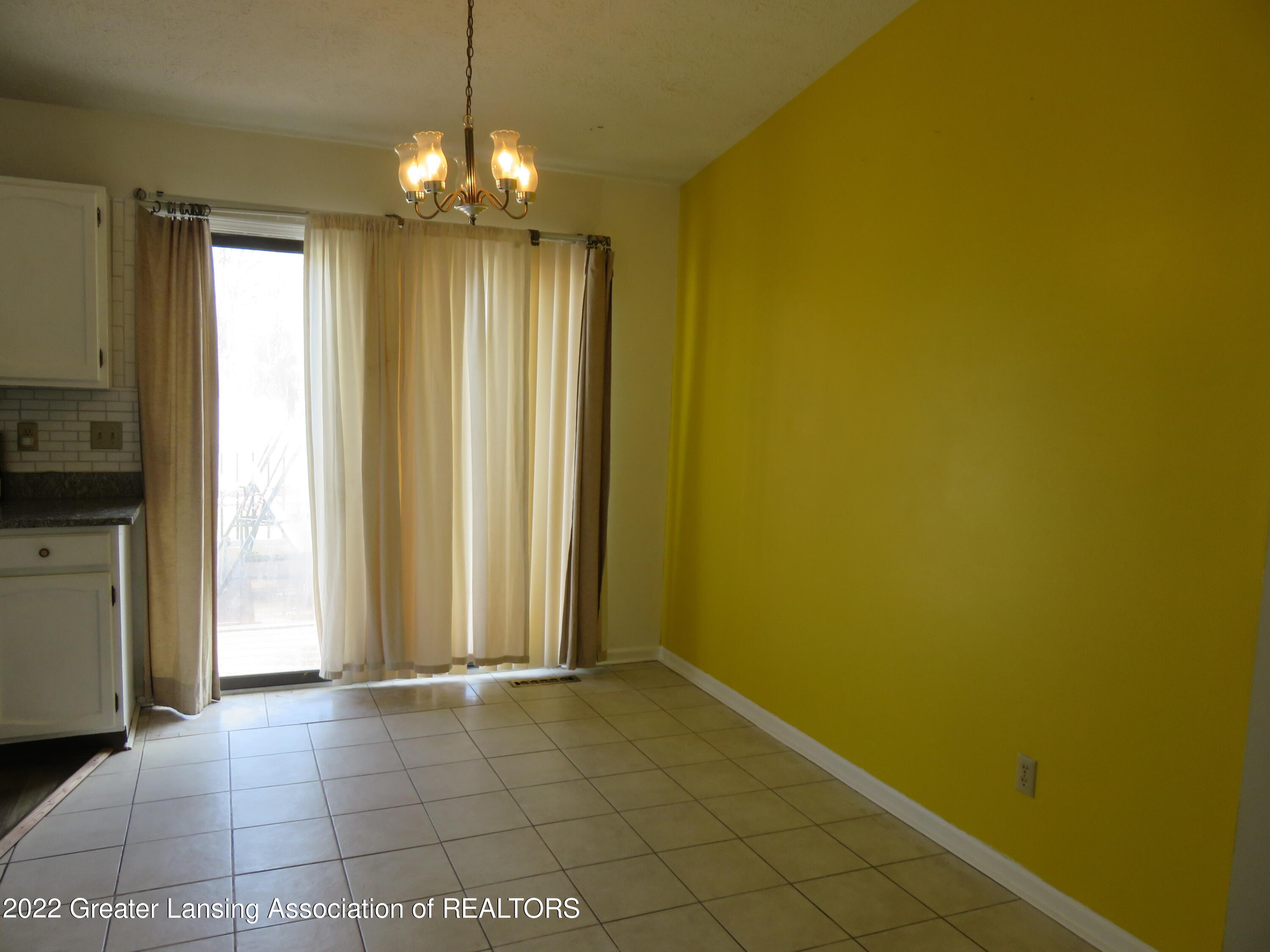 5313 Hughes Road Lansing, MI 48911 - Photo 14 of 33 IMG_3687