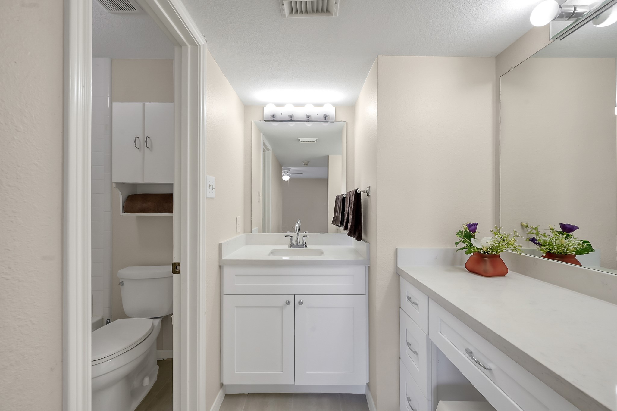 104 Lakeview Terrace, Unit D Conroe, TX 77356 - Photo 18 of 34