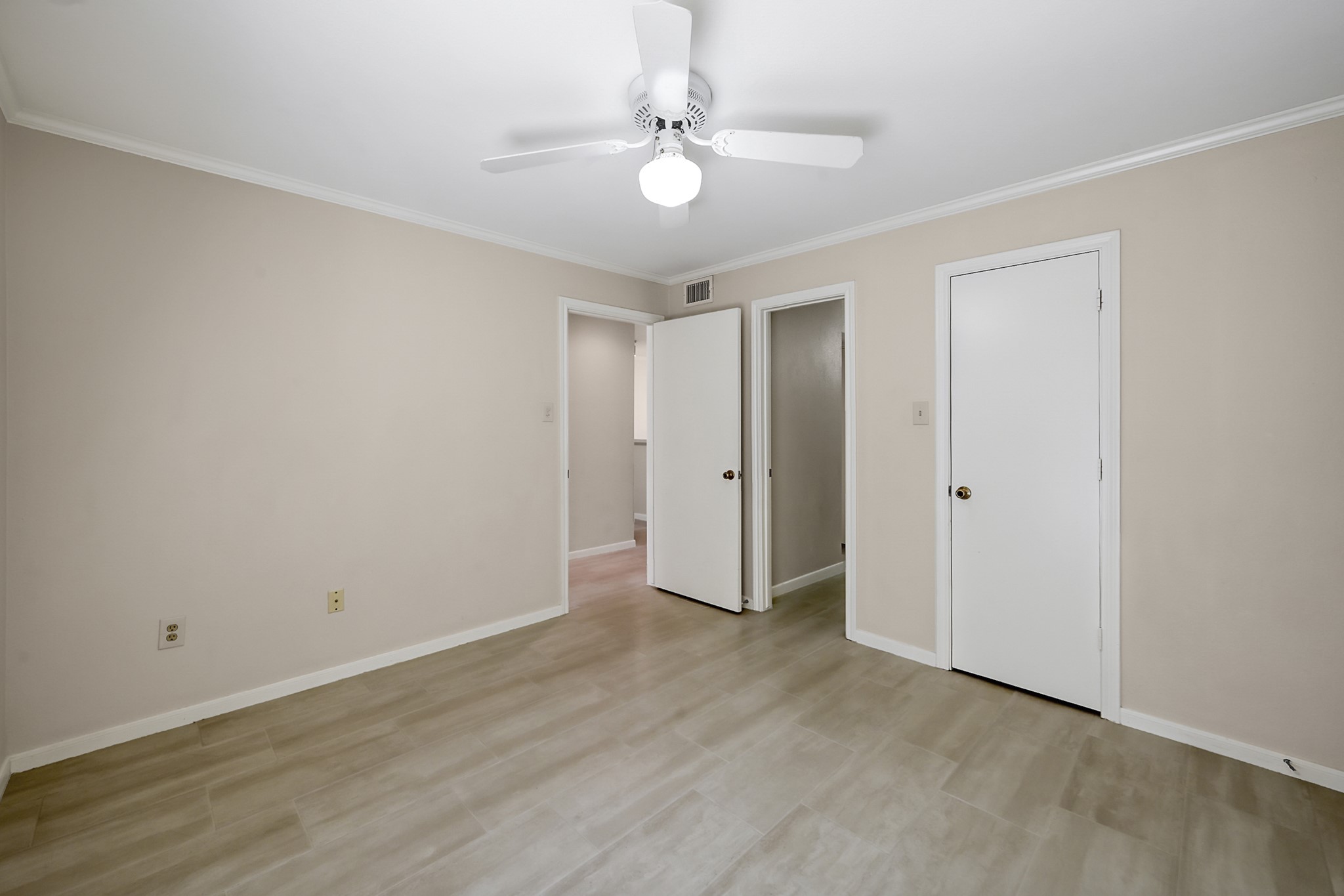 104 Lakeview Terrace, Unit D Conroe, TX 77356 - Photo 22 of 34