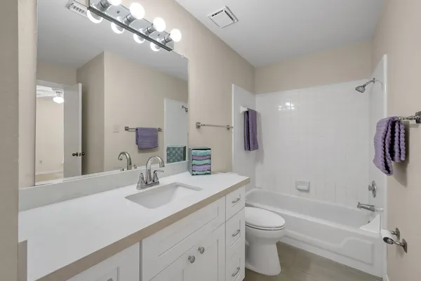 $230,000 | 104 Lakeview Terrace, Unit D, Conroe, TX 77356