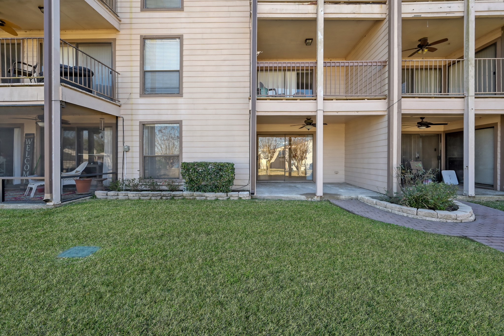 104 Lakeview Terrace, Unit D Conroe, TX 77356 - Photo 26 of 34