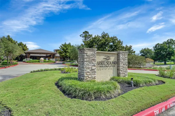 $230,000 | 104 Lakeview Terrace, Unit D, Conroe, TX 77356
