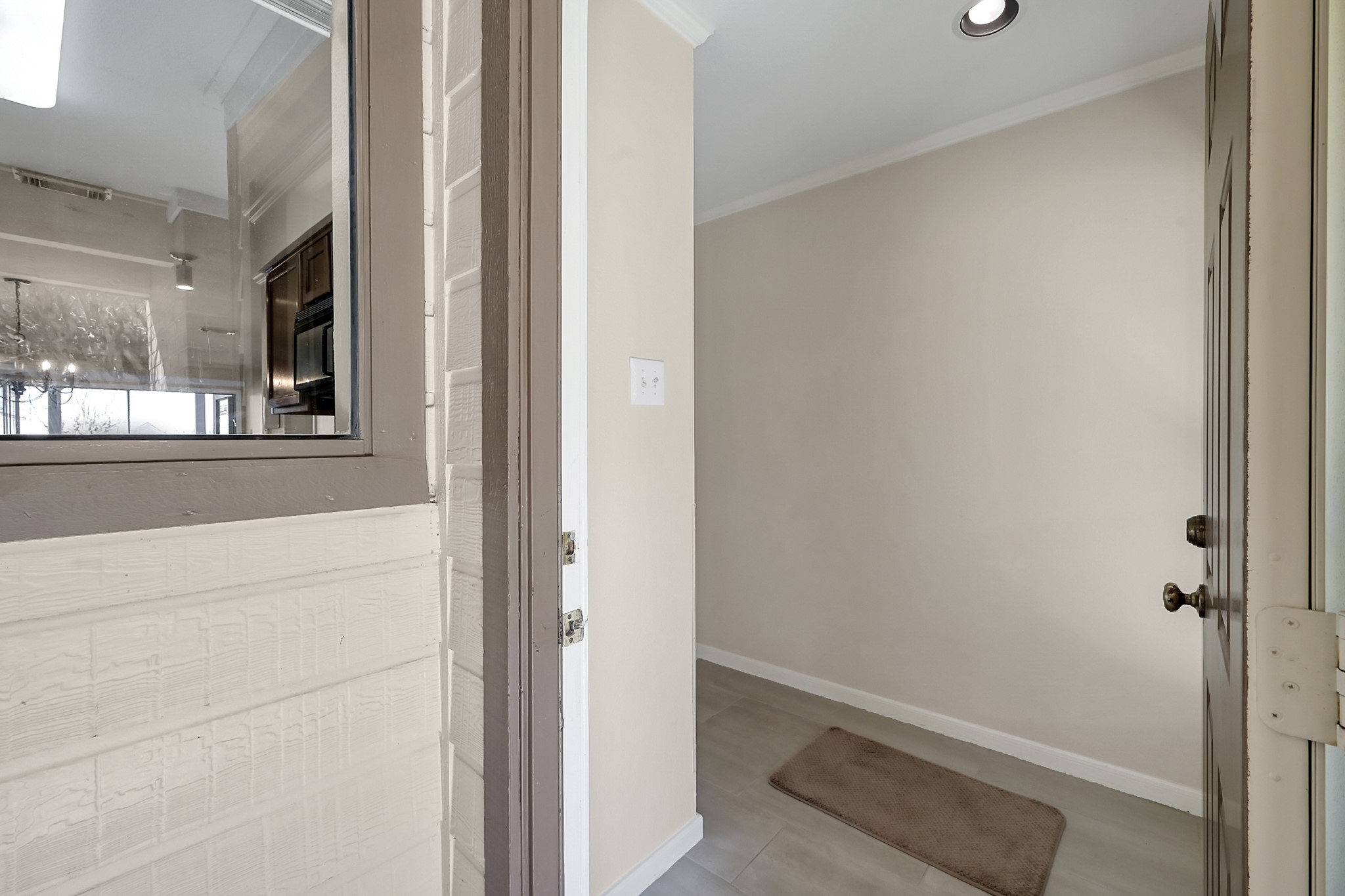 104 Lakeview Terrace, Unit D Conroe, TX 77356 - Photo 5 of 34