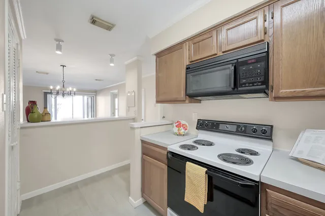 $230,000 | 104 Lakeview Terrace, Unit D, Conroe, TX 77356