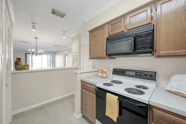 $230,000 | 104 Lakeview Terrace, Unit D, Conroe, TX 77356