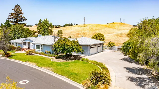 $1,300,000 | 3114 Lomita Court, Fairfield, CA 94534