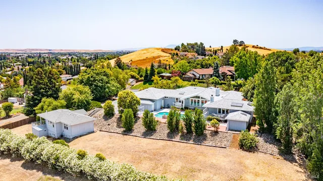 $1,300,000 | 3114 Lomita Court, Fairfield, CA 94534