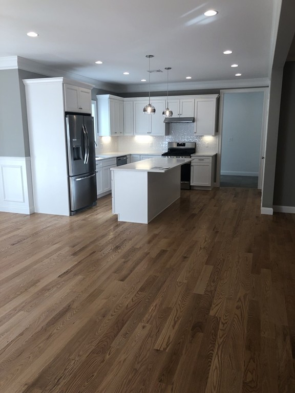 52 Spring Street, Unit 2 Medfield, MA 02052 - Photo 4 of 12 Gallery Image 4