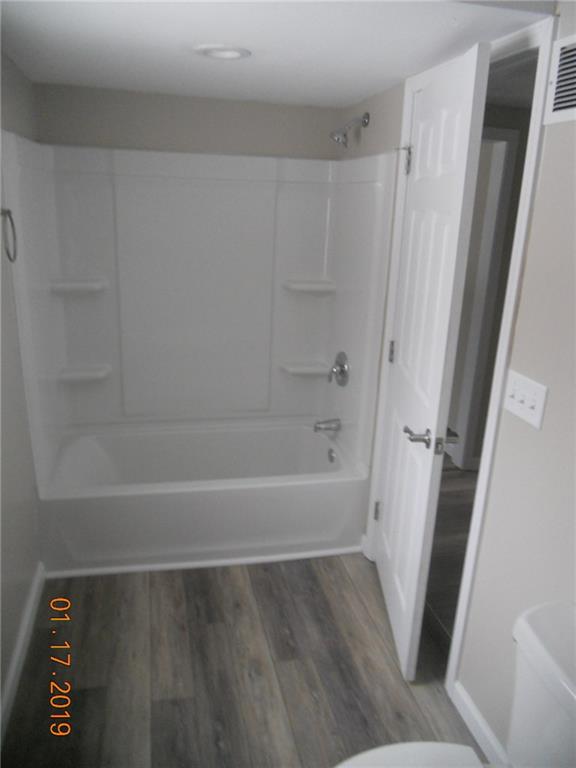 3376 Lamor Road Hermitage, PA 16148 - Photo 11 of 25 Gallery Image 11