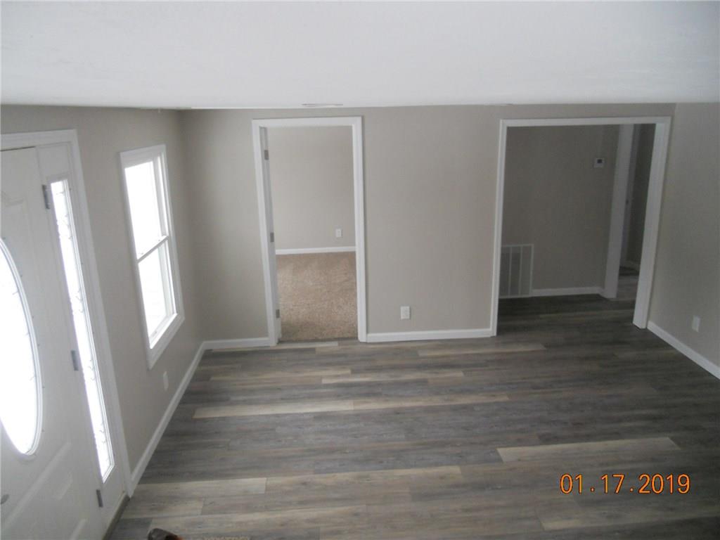 3376 Lamor Road Hermitage, PA 16148 - Photo 3 of 25 Gallery Image 3