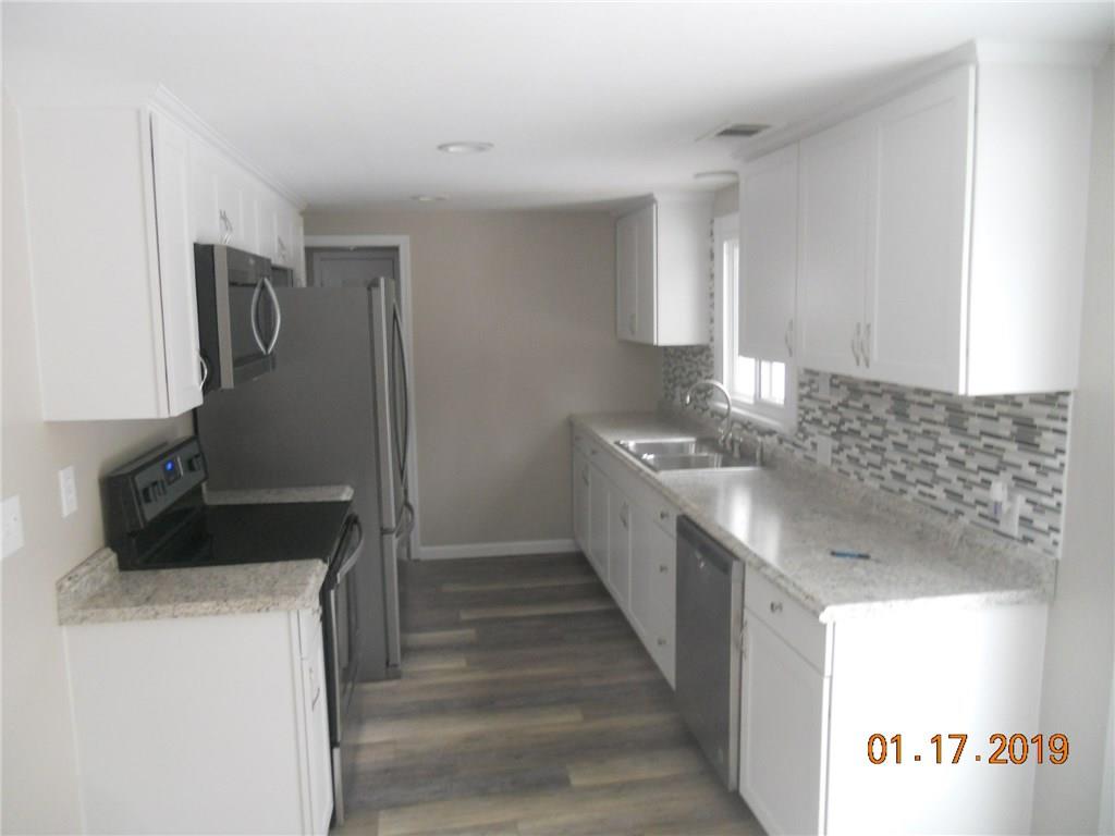 3376 Lamor Road Hermitage, PA 16148 - Photo 4 of 25 Gallery Image 4