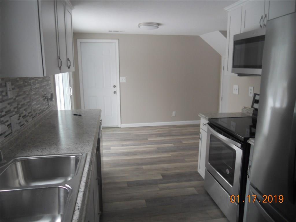 3376 Lamor Road Hermitage, PA 16148 - Photo 5 of 25 Gallery Image 5